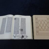 Die Gutenbergbibel. Verkleinerter Nachdruck. (ohne Geleitwort). 2 Bände.